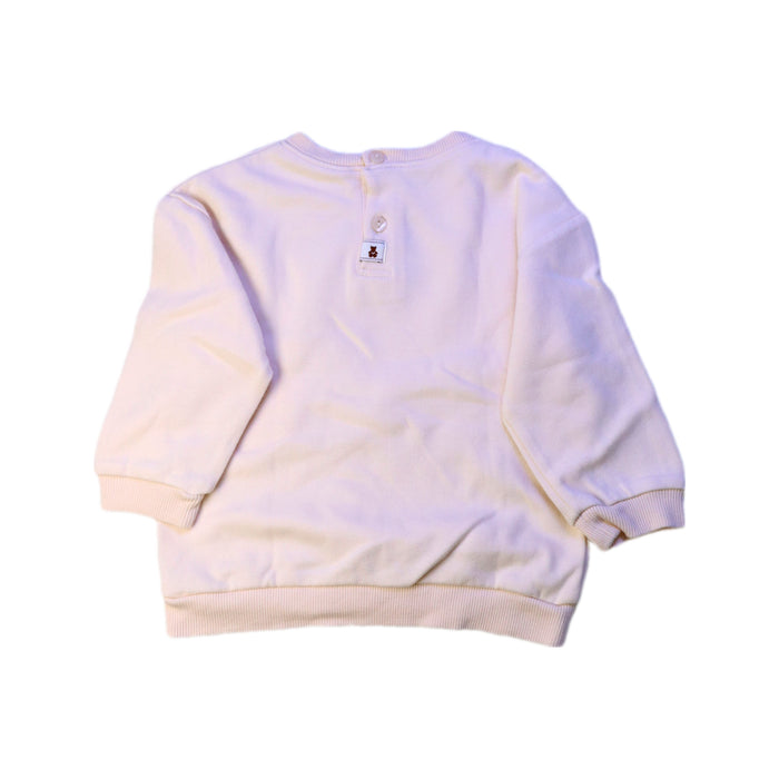 A White Crewneck Sweatshirts from Organic Mom in size 18-24M for girl. (Back View)