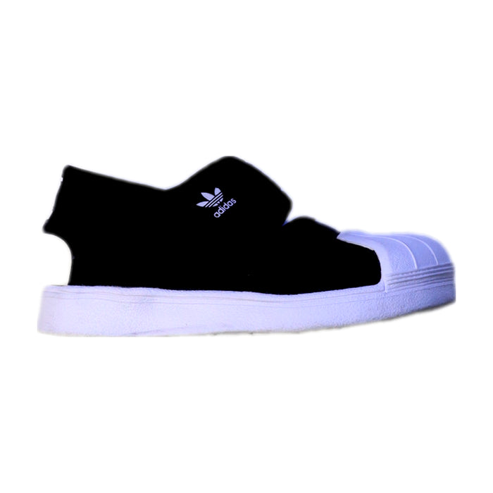 A Black Sandals from Adidas in size 5T for girl. (Front View)