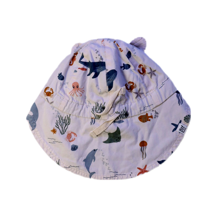 A White Sun Hats from Liewood in size 5T for boy. (Back View)