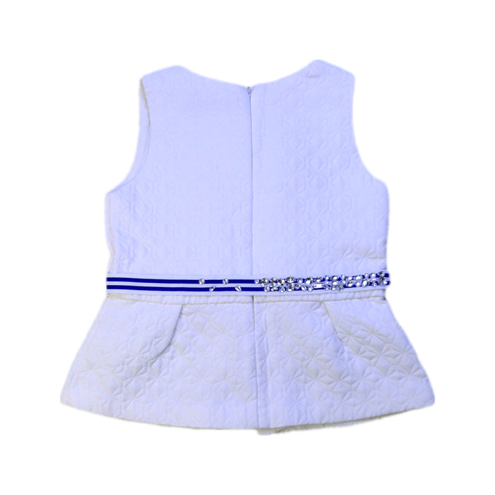 A White Sleeveless Tops from Gingersnaps in size 4T for girl. (Back View)
