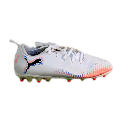 A White Cleats/Soccer Shoes from Puma in size 7Y for neutral. (Front View)