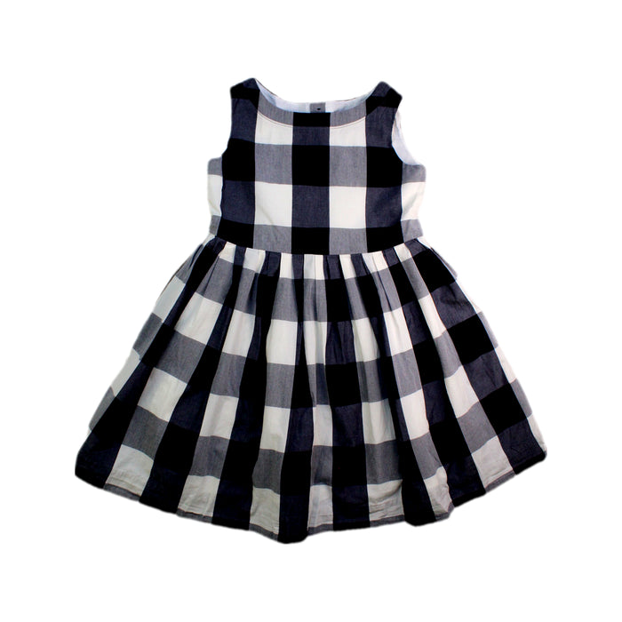 A Black Sleeveless Dresses from Bonpoint in size 6T for girl. (Front View)