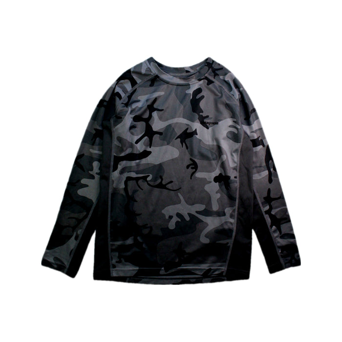 A Black Rash Guards from Patagonia in size 7Y for boy. (Front View)