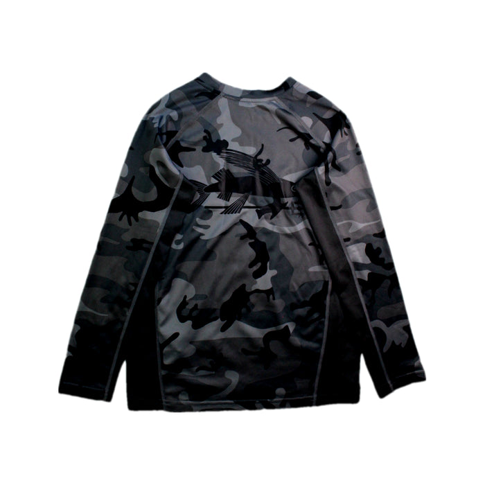 A Black Rash Guards from Patagonia in size 7Y for boy. (Back View)