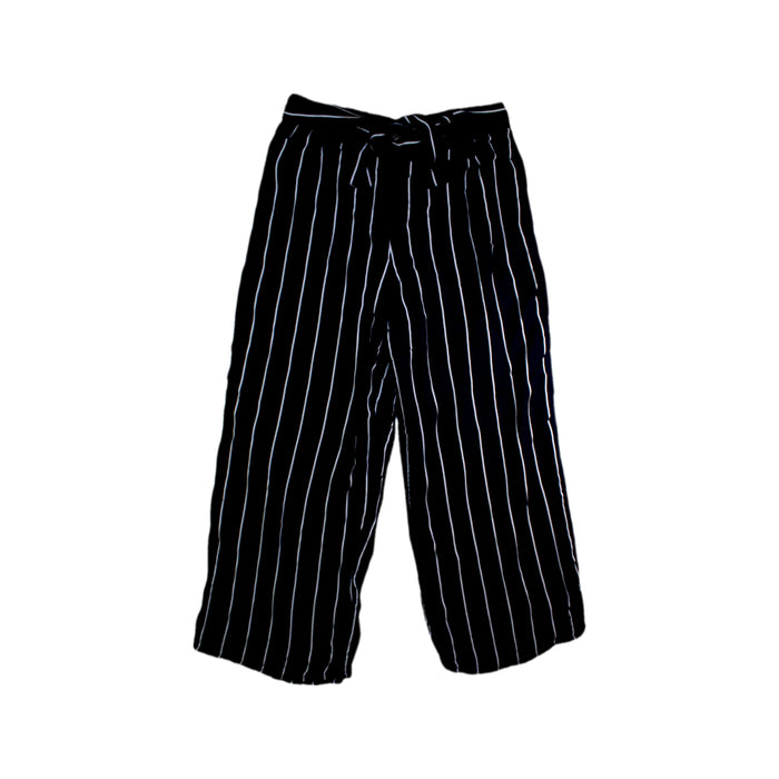 A Black Casual Pants from Abercrombie & Fitch in size 13Y for girl. (Front View)