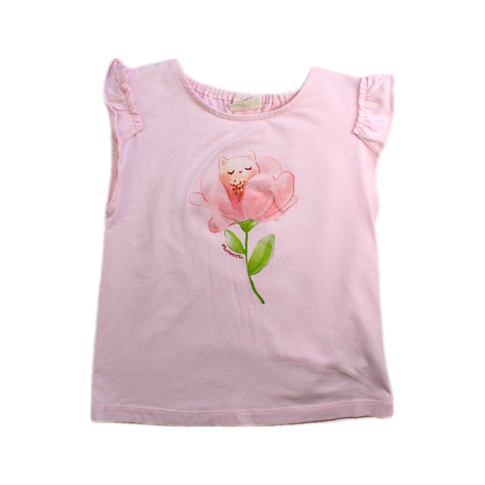 A Pink Sleeveless Tops from Momonittu in size 4T for girl. (Front View)