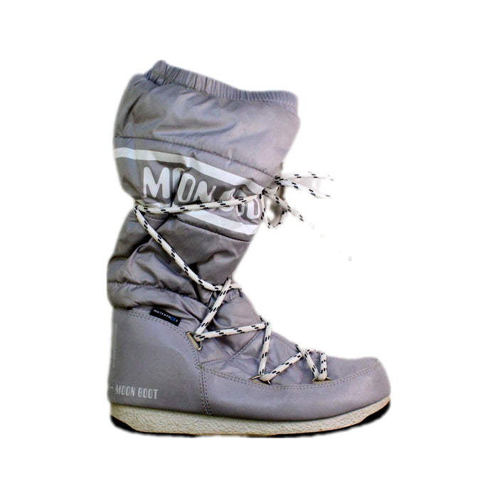 A Grey Winter Boots from Moon Boot in size 11Y for girl. (Front View)