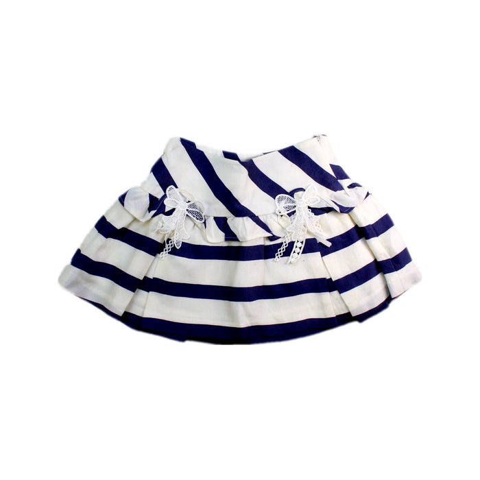 A White Short Skirts from Nicholas & Bears in size 2T for girl. (Front View)