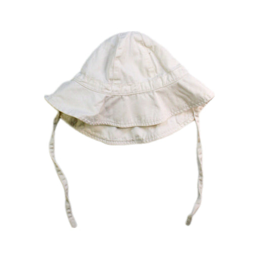 A White Sun Hats from Petit Bateau in size 18-24M for neutral. (Front View)