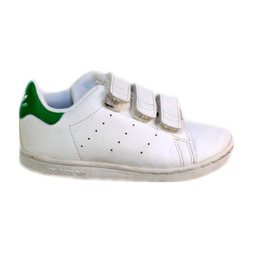 A White Sneakers from Adidas in size 4T for neutral. (Front View)