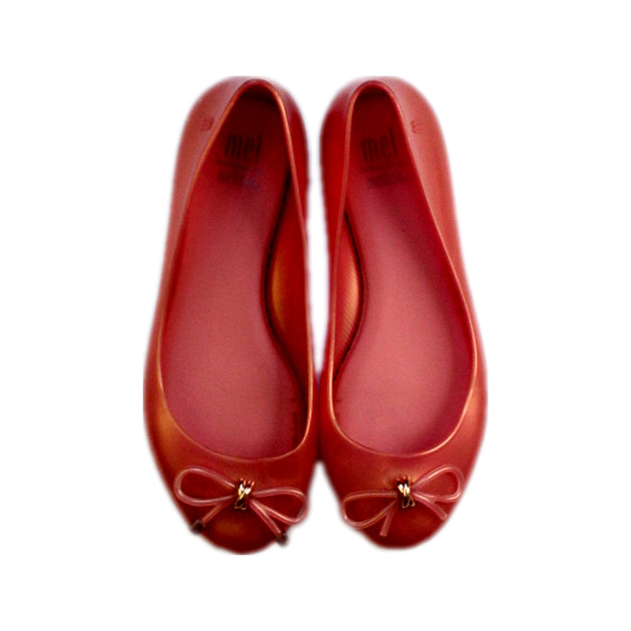 A Red Flats from Melissa in size 6T for girl. (Back View)