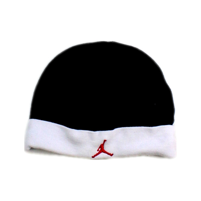 A Black Beanies from Air Jordan in size 6-12M for boy. (Front View)