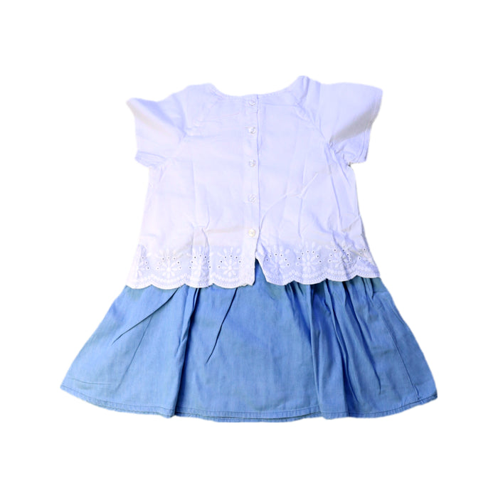 A White Short Sleeve Dresses from Seed in size 3T for girl. (Back View)