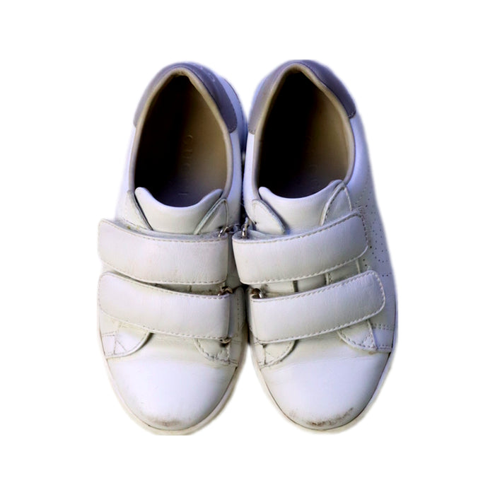 A White Sneakers from Gucci in size 4T for girl. (Back View)