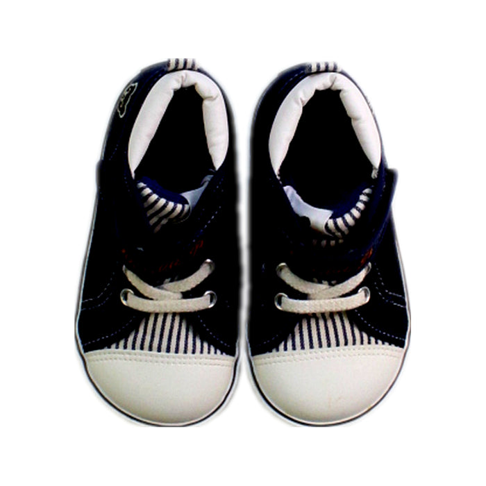 A Navy Sneakers from Double B Mikihouse in size 3T for boy. (Back View)