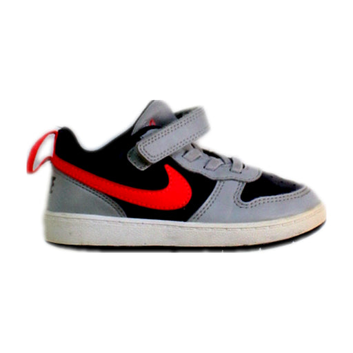 A Grey Sneakers from Nike in size 3T for boy. (Front View)