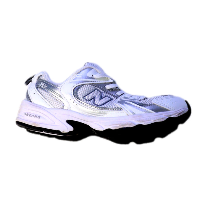 A White Sneakers from New Balance in size 9Y for neutral. (Front View)
