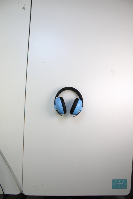A Black Ear Muffs from Banz in size 12-18M for neutral. (Front View)