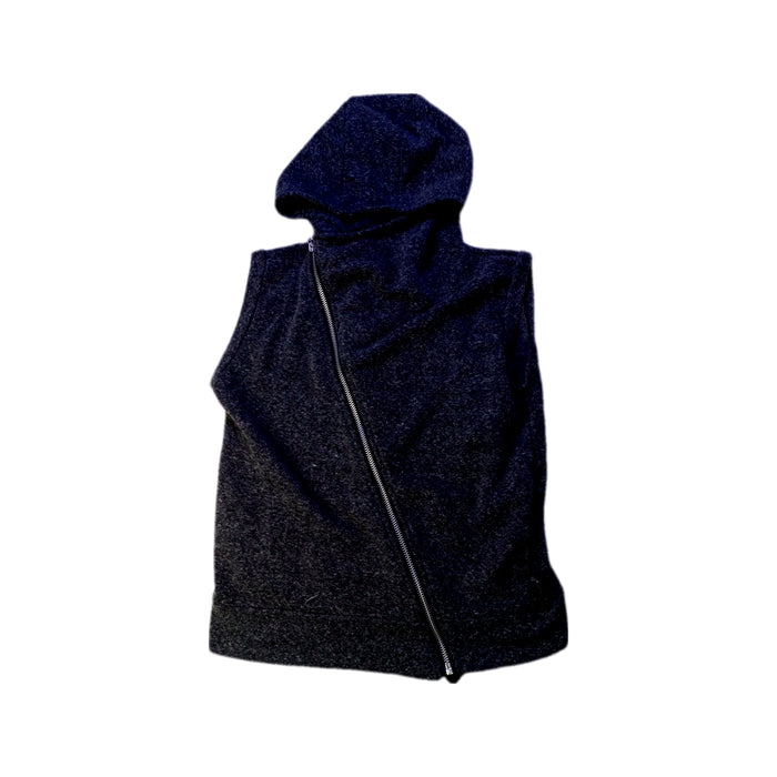 A Black Outerwear Vests from Nununu in size 6T for boy. (Front View)