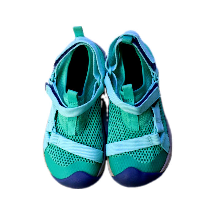 A Teal Aqua Shoes from Teva in size 6T for girl. (Back View)