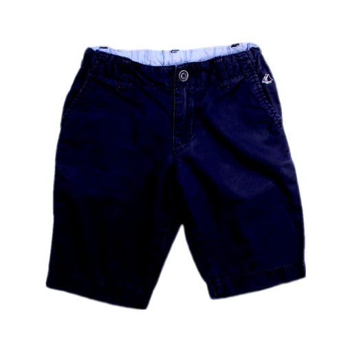 A Navy Shorts from Petit Bateau in size 5T for boy. (Front View)