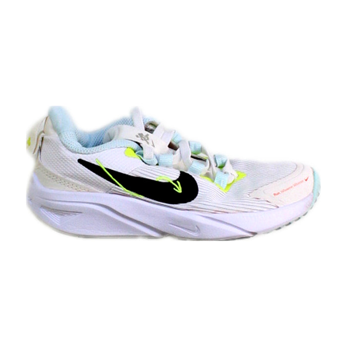 A White Sneakers from Nike in size 5T for neutral. (Front View)