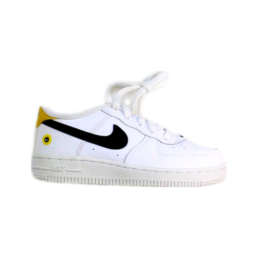 A White Sneakers from Nike in size 4T for neutral. (Front View)