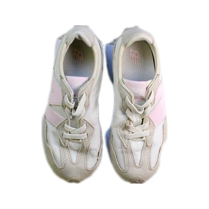 A Beige Sneakers from New Balance in size 6T for girl. (Back View)