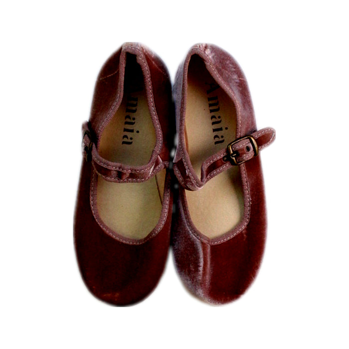 A Burgundy Flats from Amaia in size 6T for girl. (Back View)