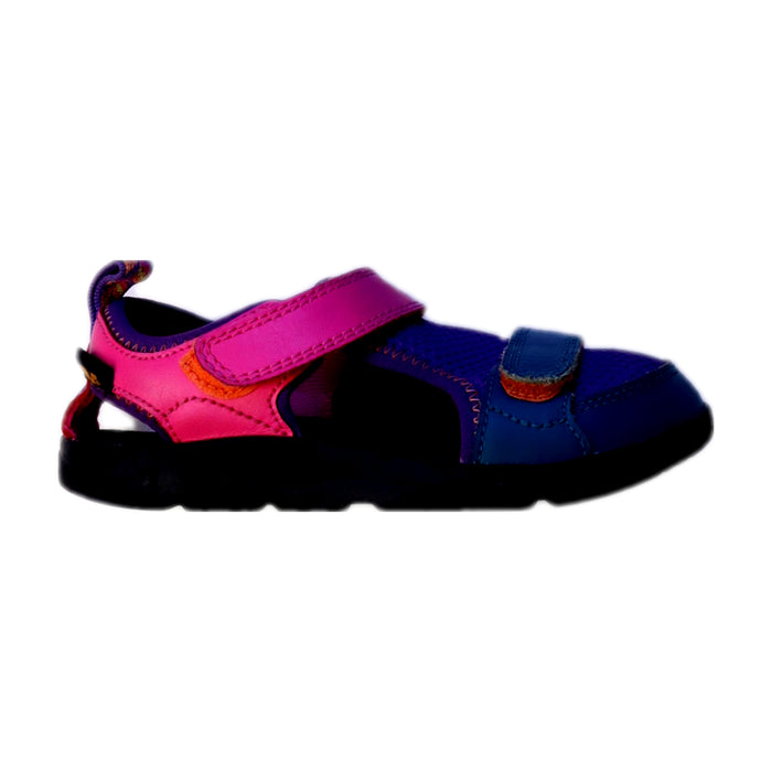 A Blue Sandals from Teva in size 5T for neutral. (Front View)
