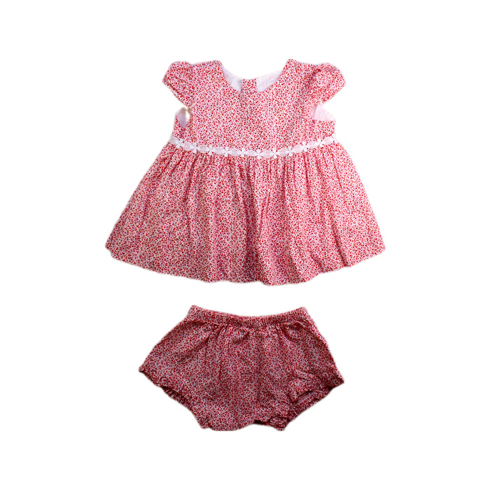 A Red Shorts Sets from Momonittu in size 6-12M for girl. (Front View)