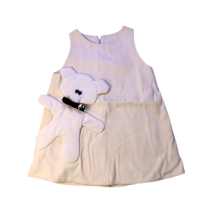 A Ivory Sleeveless Dresses from Nikolia in size 2T for girl. (Front View)
