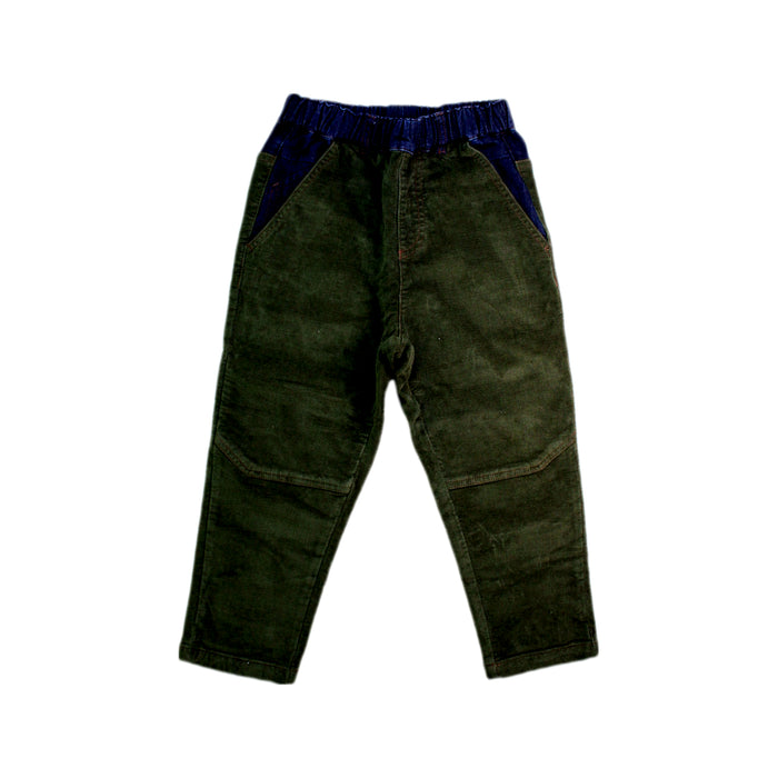 A Green Casual Pants from Momonittu in size 6T for boy. (Front View)