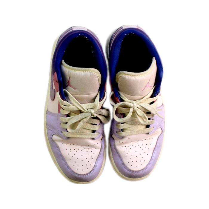 A Purple Sneakers from Air Jordan in size 12Y for girl. (Back View)