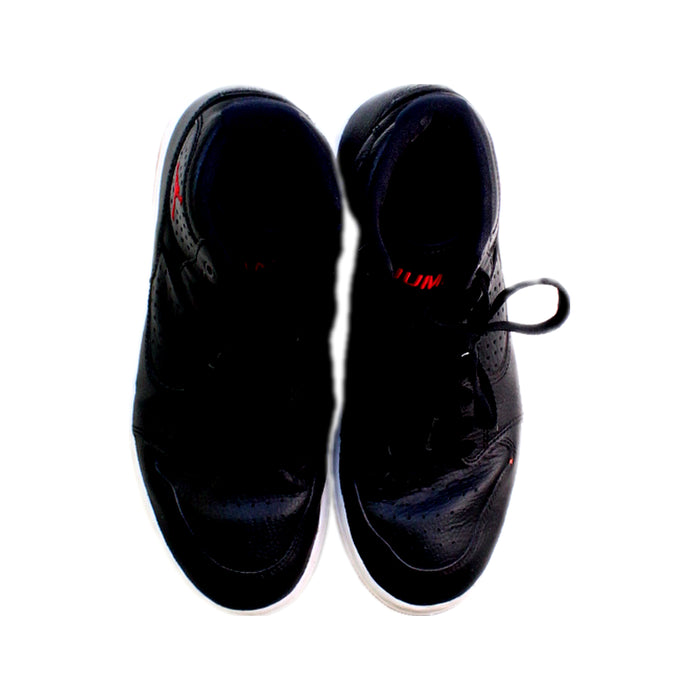 A Black Sneakers from Air Jordan in size 14Y for boy. (Back View)