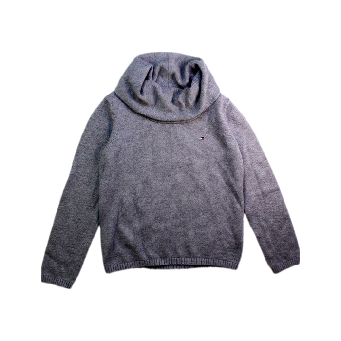 A Grey Knit Sweaters from Tommy Hilfiger in size 5T for girl. (Front View)