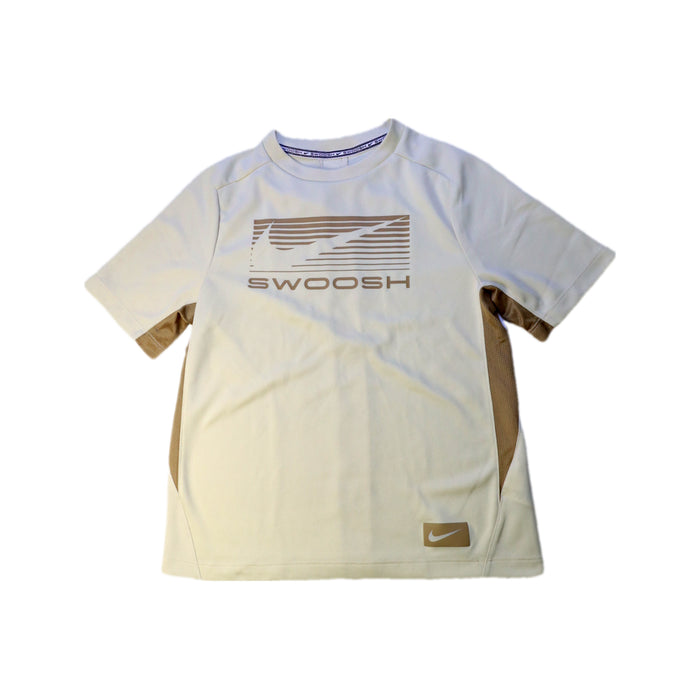A White Short Sleeve T Shirts from Nike in size 10Y for neutral. (Front View)