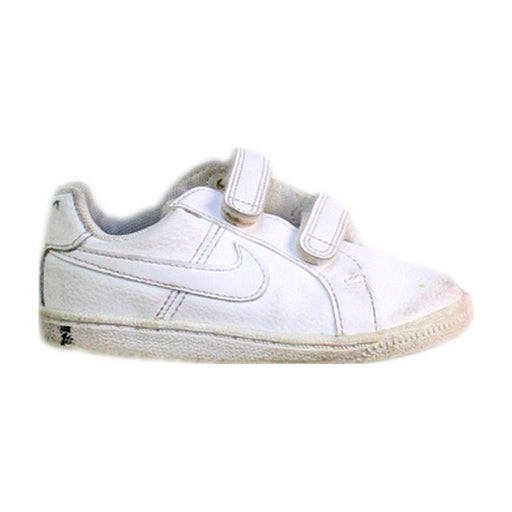 A White Sneakers from Nike in size 3T for boy. (Front View)
