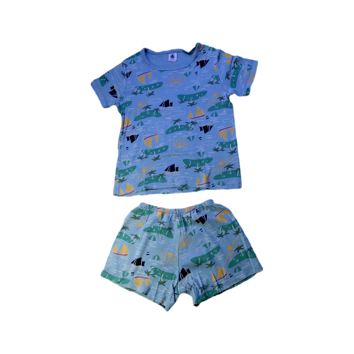 A Blue Shorts Sets from Petit Bateau in size 6T for boy. (Front View)