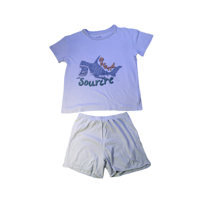 A White Shorts Sets from Konges Sløjd in size 5T for boy. (Front View)
