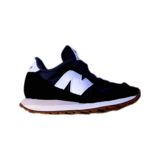 A Black Sneakers from New Balance in size 18-24M for neutral. (Front View)