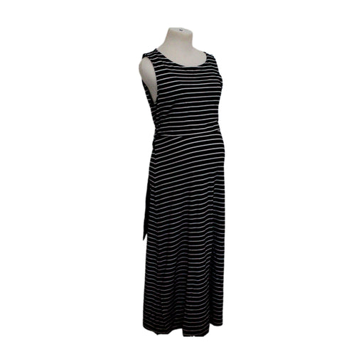 A Black Sleeveless Dresses from Mayarya in size Maternity-L for maternity. (Front View)