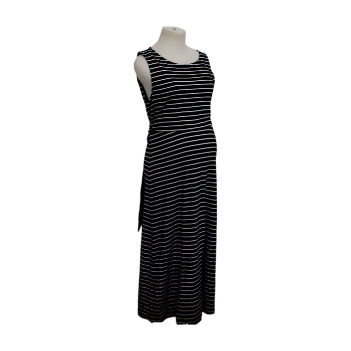 A Black Sleeveless Dresses from Mayarya in size Maternity-L for maternity. (Front View)