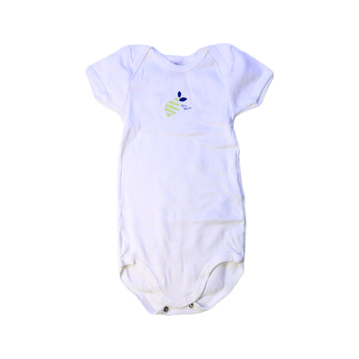 A White Short Sleeve Bodysuits from Petit Bateau in size 12-18M for neutral. (Front View)
