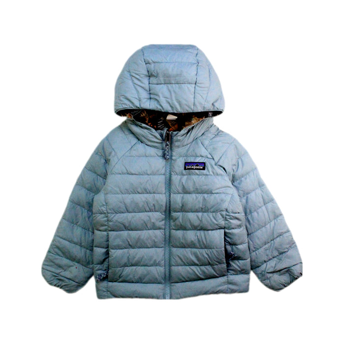 A Blue Puffer/Quilted Jackets from Patagonia in size 2T for boy. (Front View)