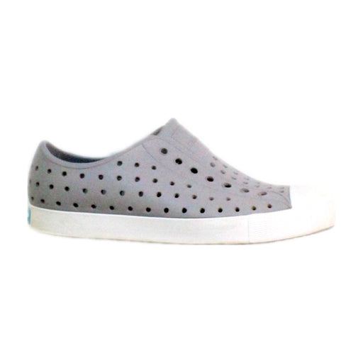 A Grey Sneakers from Native Shoes in size 7Y for neutral. (Front View)