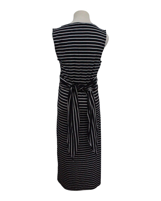 A Black Sleeveless Dresses from Mayarya in size Maternity-L for maternity. (Back View)