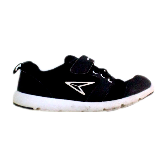 A Black Sneakers from Syunsoku in size 9Y for boy. (Front View)