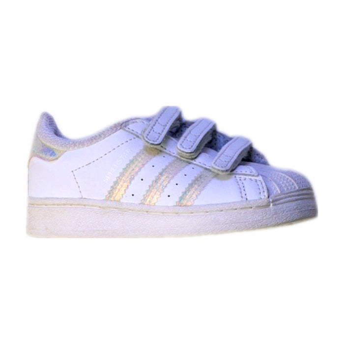 A White Sneakers from Adidas in size 12-18M for girl. (Front View)