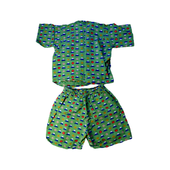 A Green Shorts Sets from Hamamonyo in size 4T for boy. (Back View)